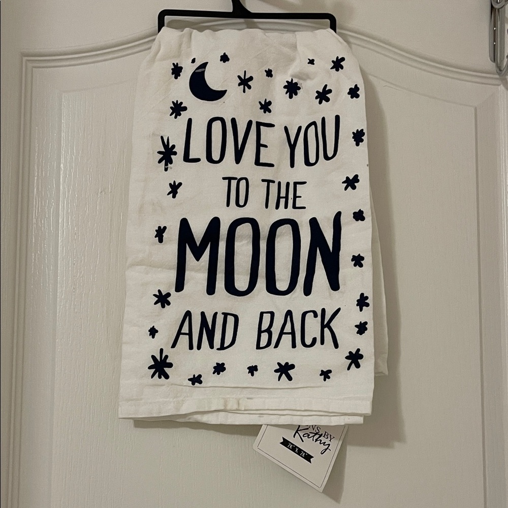 Designs by Kathy towel size 28”x28” NWT
